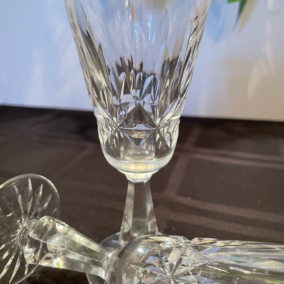 WATERFORD ROSSLARE 5-3/8” CRYSTAL SHERRY GLASSES. Ex. cons. Sold as a pair - Picture 3 of 4